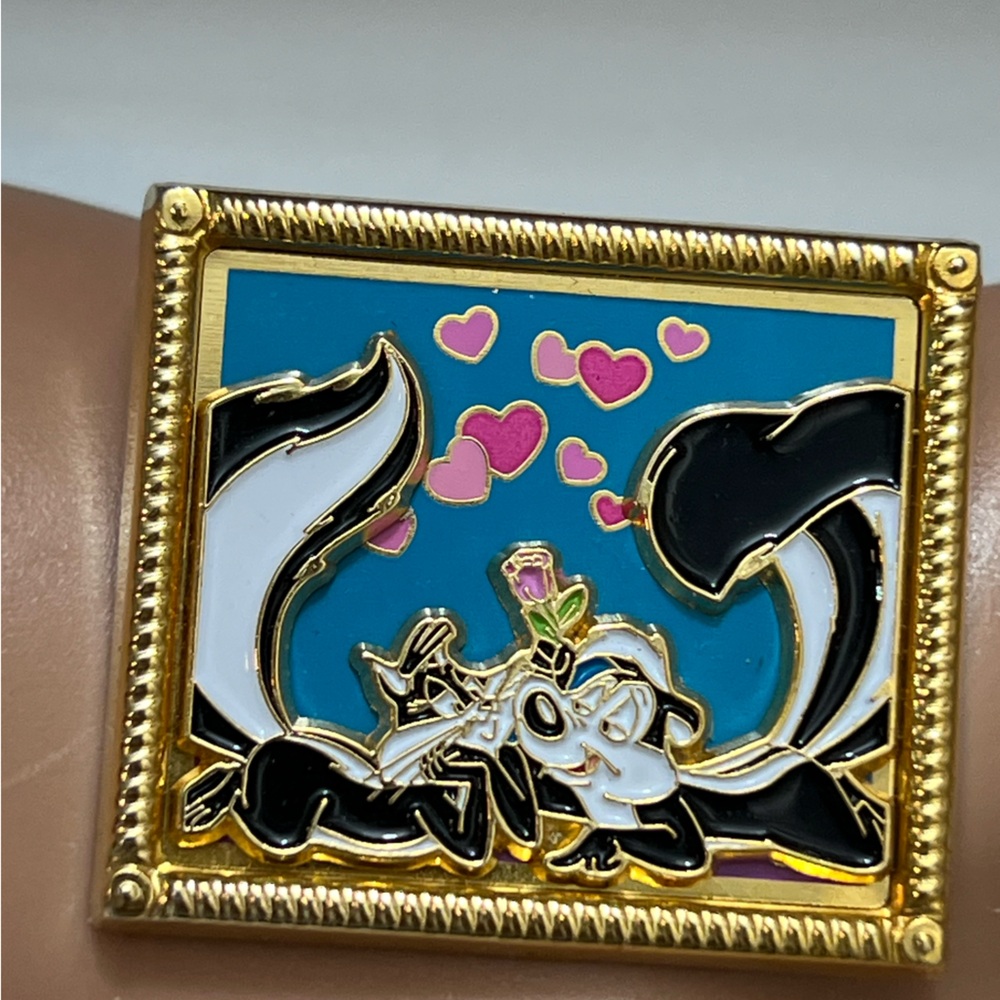 Warner Bros. 1994 Vintage Metal Pepe Le Pew Brooch Pin Looney Tunes - Picture 5 of 7